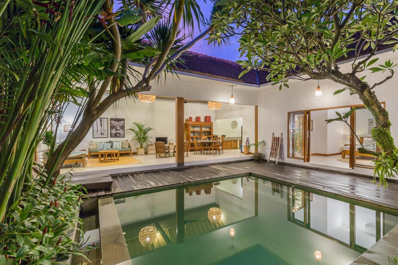 Pulesari 2 Bedrooms Seminyak Buitenkant foto